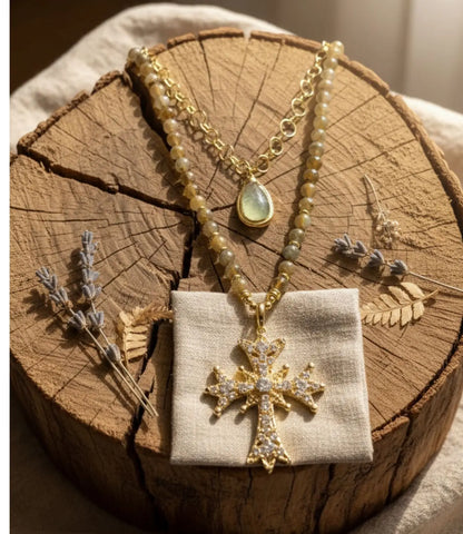 Sacred Duo: Prehnite Short Necklace |Labradorite Bead Necklace PHOEBE'S 