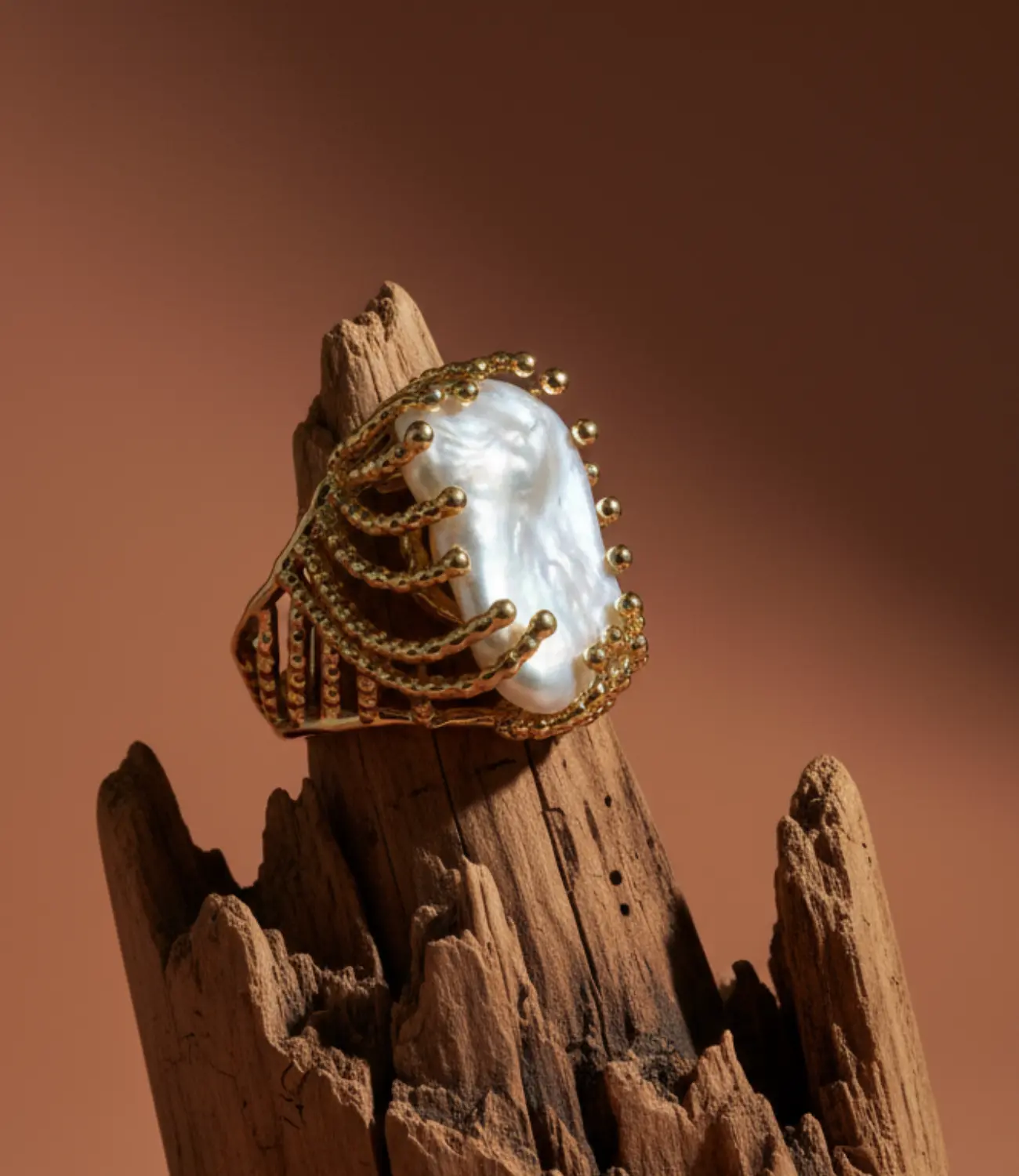 Sculptural Ring with Baroque Pearl — 18K Gold Plated PHOEBE'S 