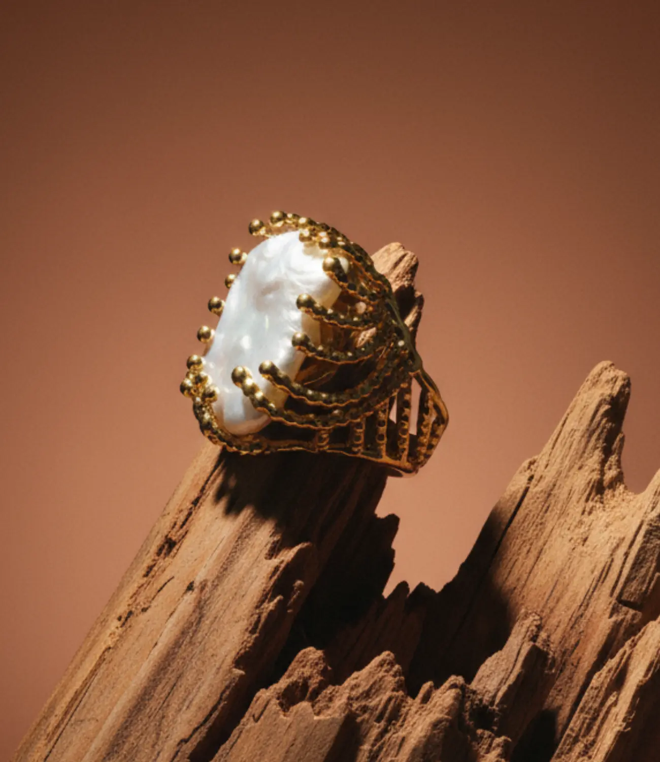 Sculptural Ring with Baroque Pearl — 18K Gold Plated PHOEBE'S 
