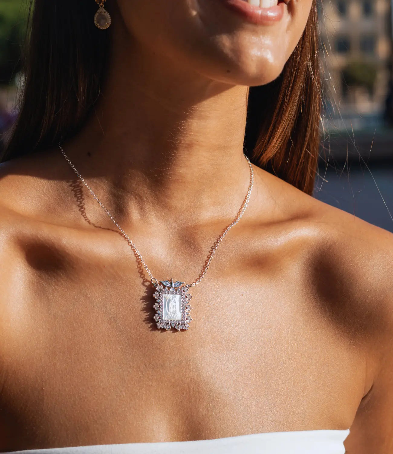 Silver-Plated Carved Mother-of-Pearl Virgin Mary Necklace – Amulet of Light and Protection PHOEBE'S 