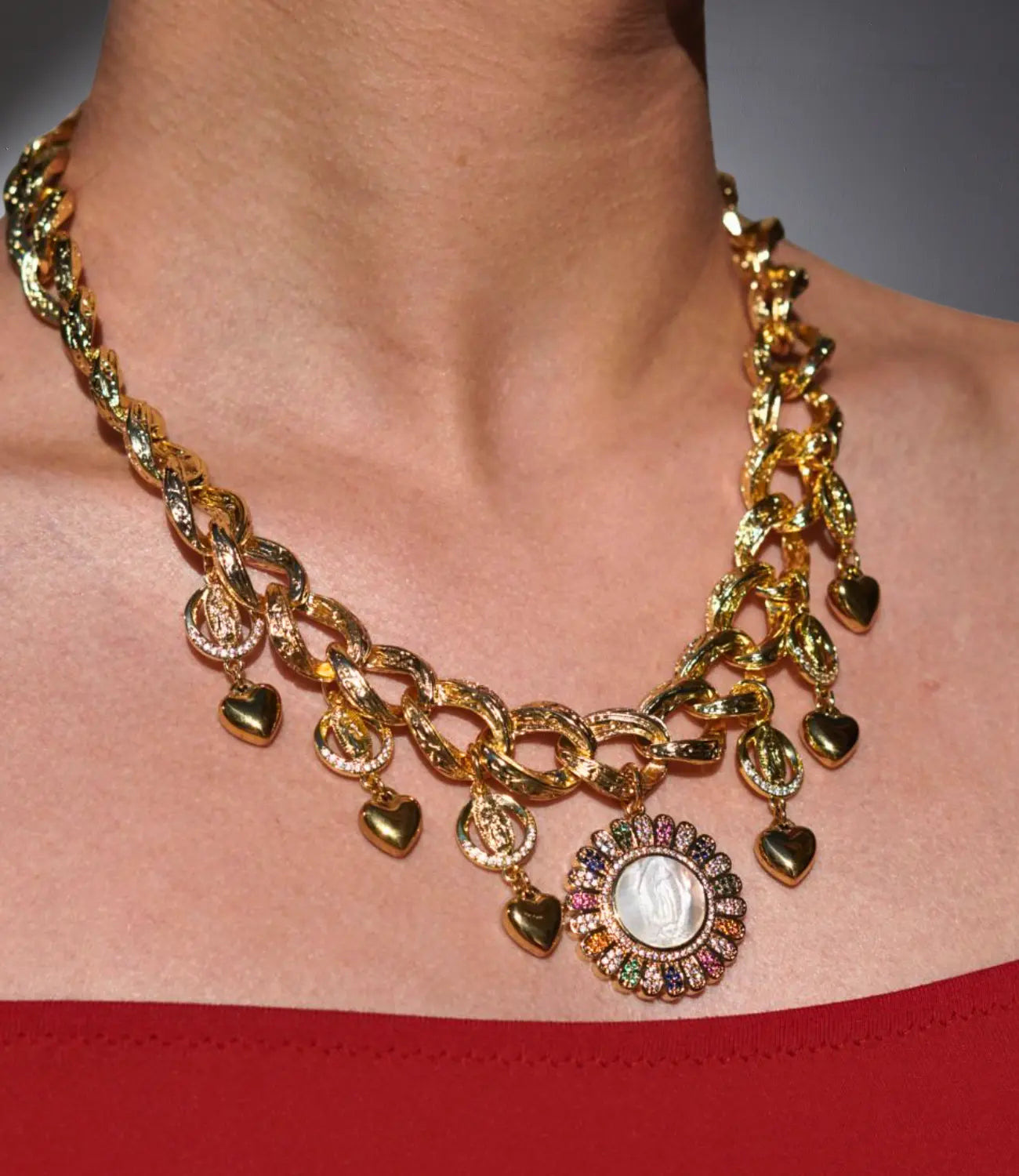 Thick Chain Necklace with Medals of the Virgin Mary and a Large Mother-of-Pearl Pendant PHOEBE'S 