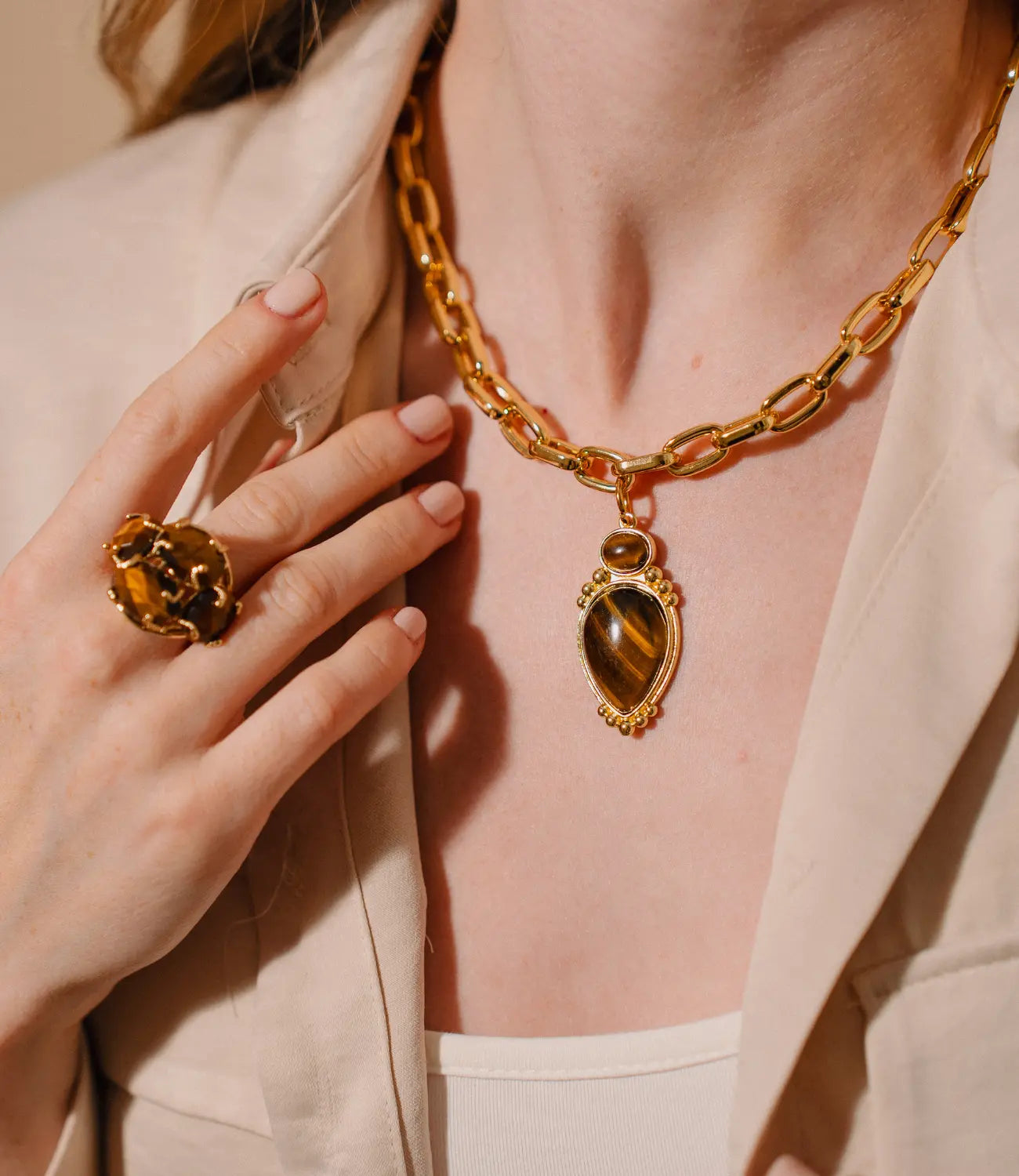 Tiger's Eye Necklace – Strength and Instinctive Elegance PHOEBE'S 