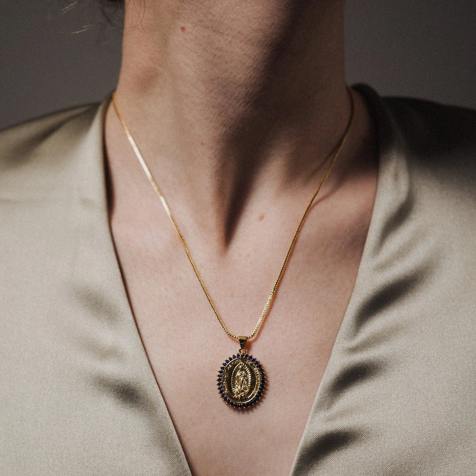 Virgin Mary Oval Necklace / 18k Gold Plated Necklace / Protection Necklace / Catholic Gift