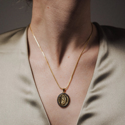 Virgin Mary Oval Necklace / 18k Gold Plated Necklace / Protection Necklace / Catholic Gift