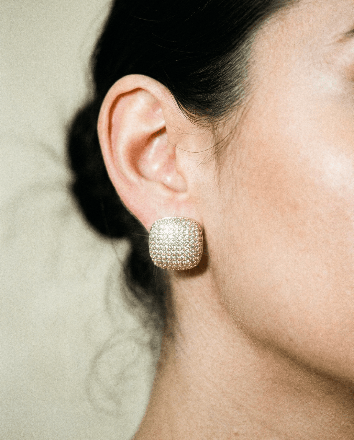 Bold pavé square stud earrings, 18K gold plated – Phoebe's