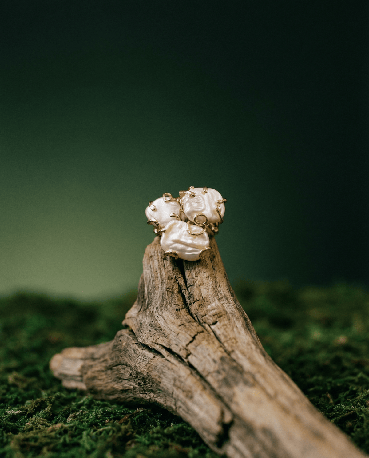 Chunky baroque pearl cluster ring – Phoebe's