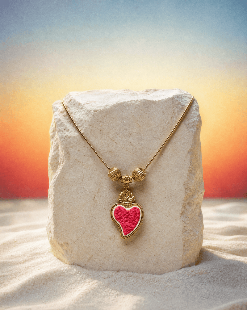Embroidered Sacred Heart necklace – Phoebe's
