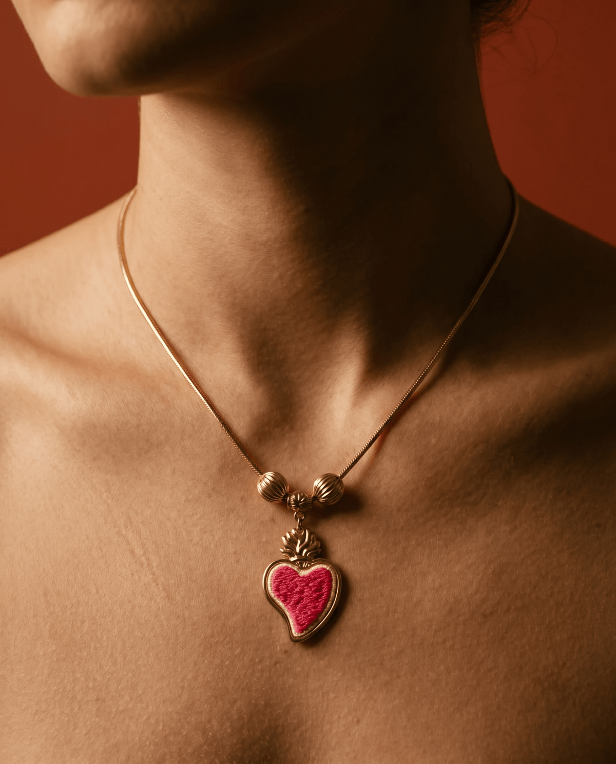 Embroidered Sacred Heart necklace – Phoebe's