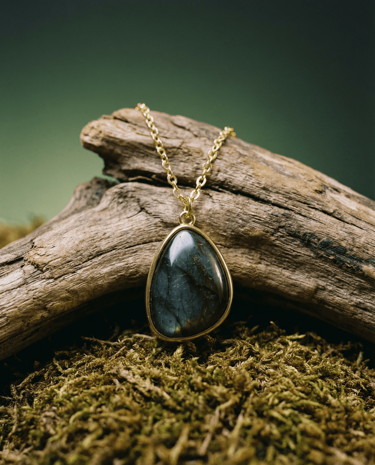 Labradorite natural stone pendant necklace – Phoebe's