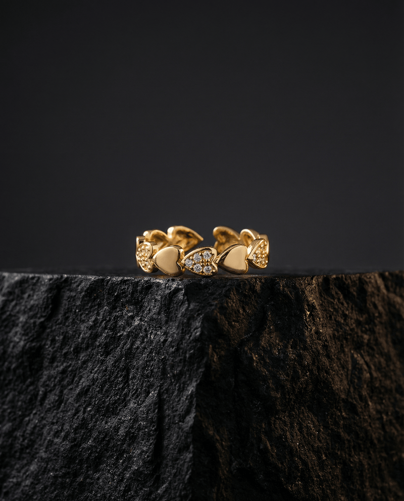 Minimalist triple heart ring – Phoebe's