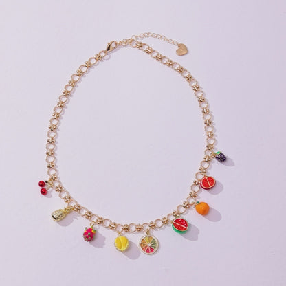 Collar con dijes de frutas bañado en oro de 18 quilates