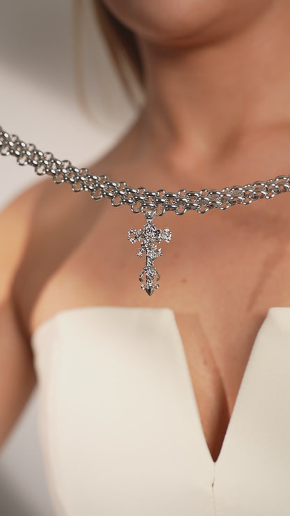 Baroque Cross Necklace – Elegance and Devotion