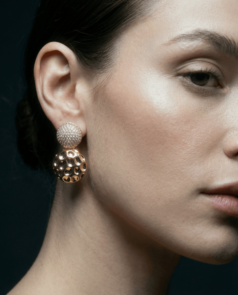 Textured gold drop earrings – Phoebe's