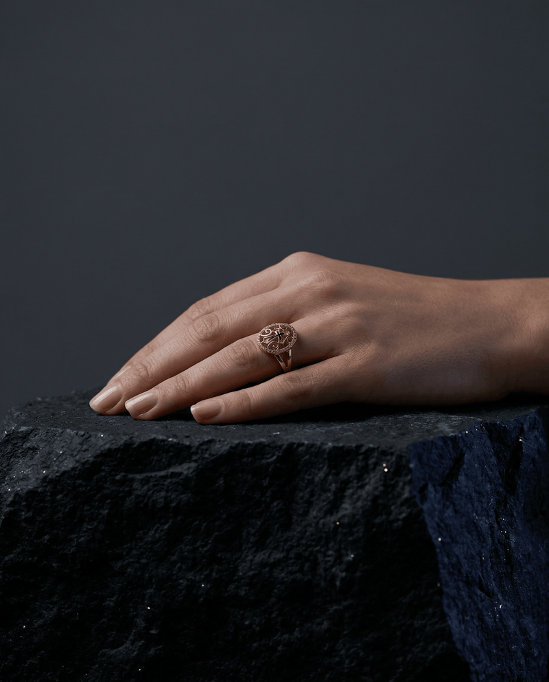 Vintage cross gold signet ring – Phoebe's
