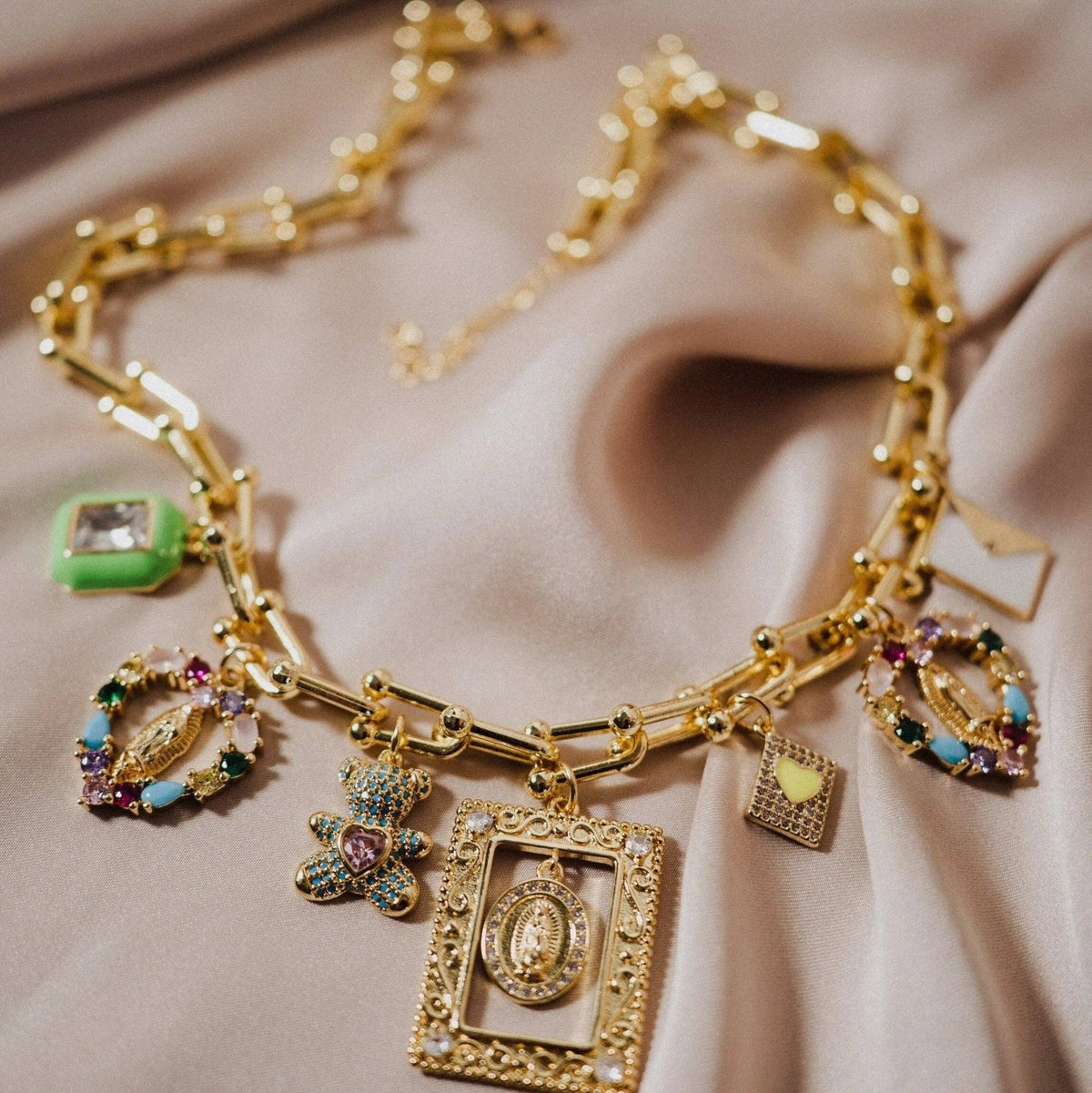 Virgin Mary charm necklace – Phoebe's